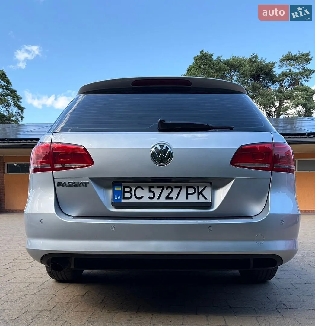 2011 Volkswagen Passat - мініатюра 9