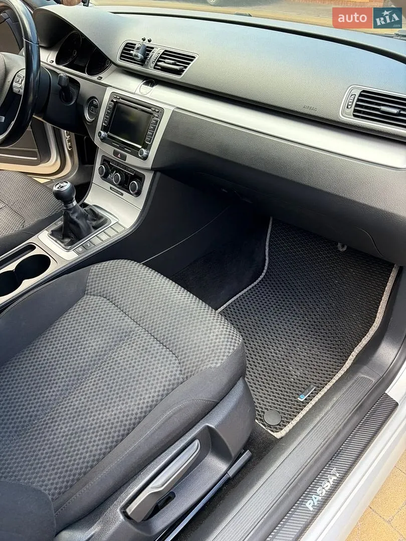 2011 Volkswagen Passat - мініатюра 24