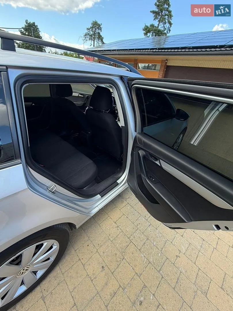 2011 Volkswagen Passat - мініатюра 25