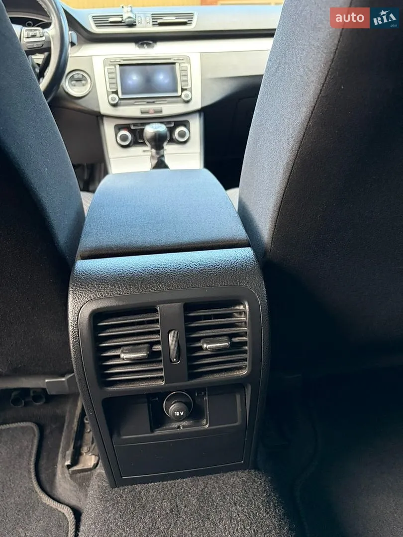 2011 Volkswagen Passat - мініатюра 27