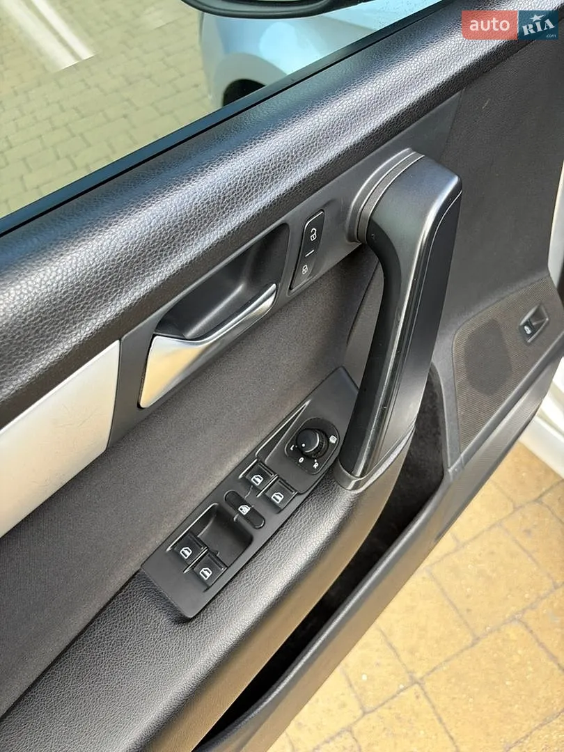 2011 Volkswagen Passat - мініатюра 30