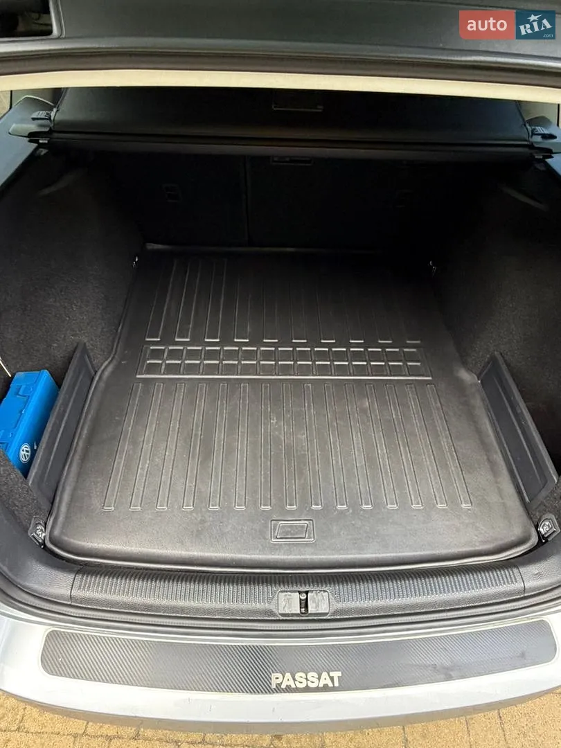 2011 Volkswagen Passat - мініатюра 36