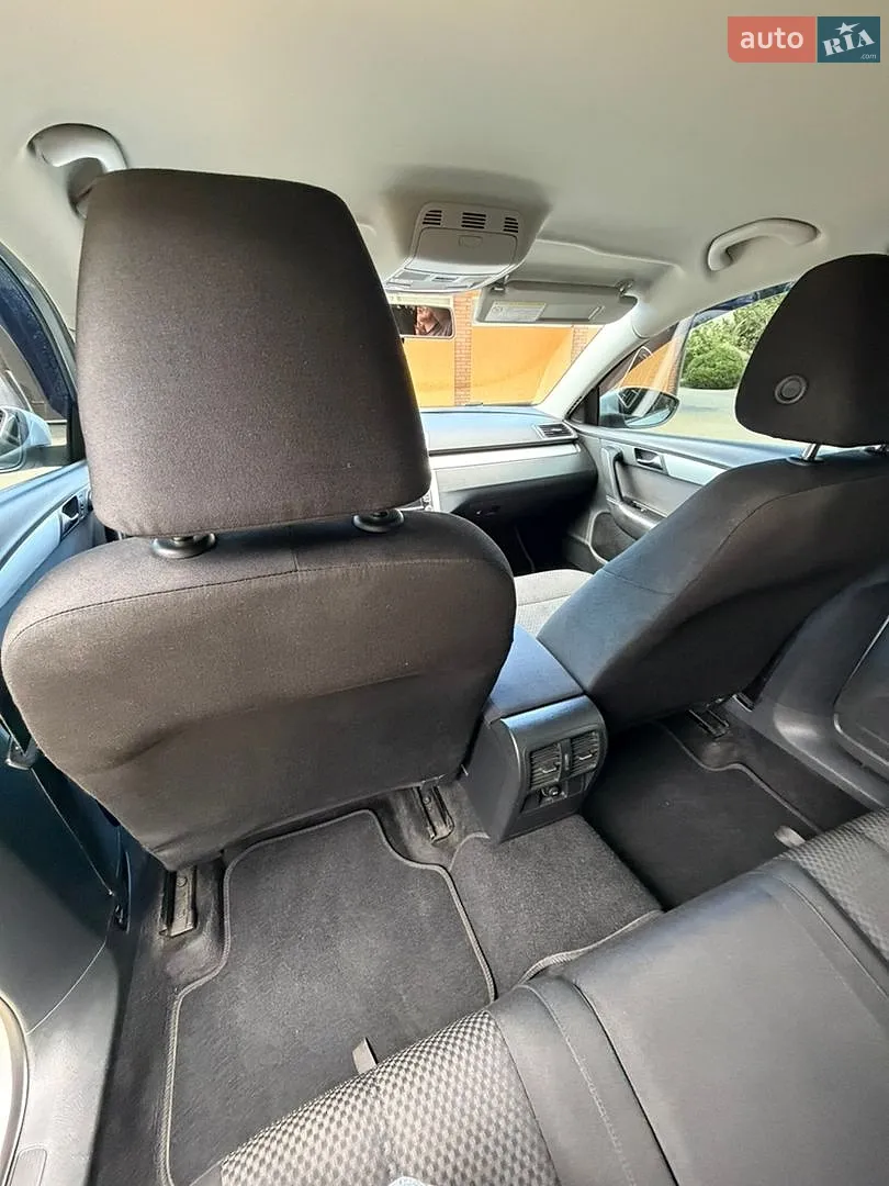 2011 Volkswagen Passat - мініатюра 41