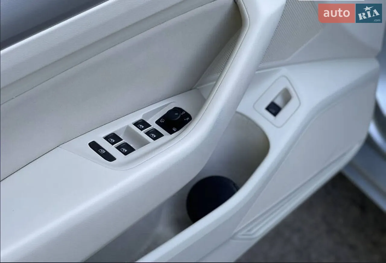 2019 Volkswagen Passat - мініатюра 6