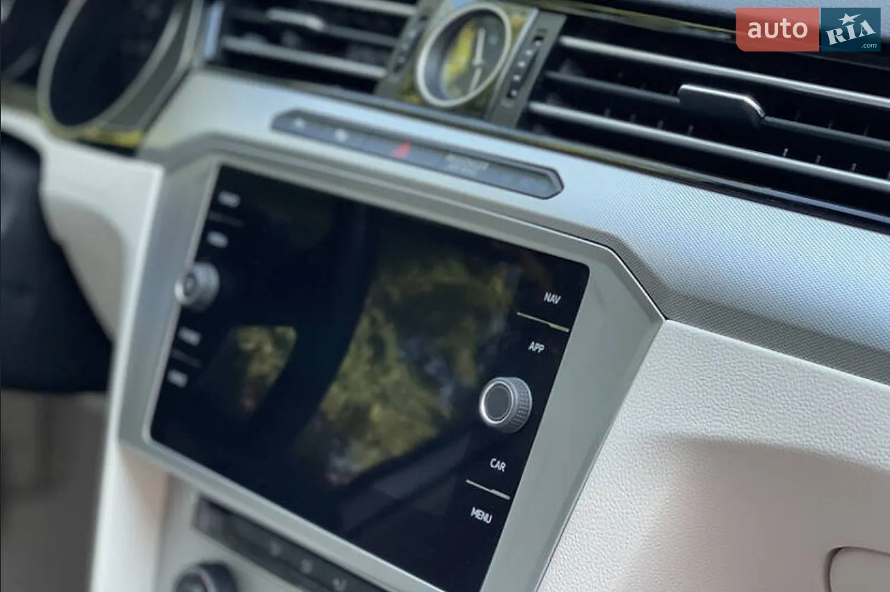 2019 Volkswagen Passat - мініатюра 8