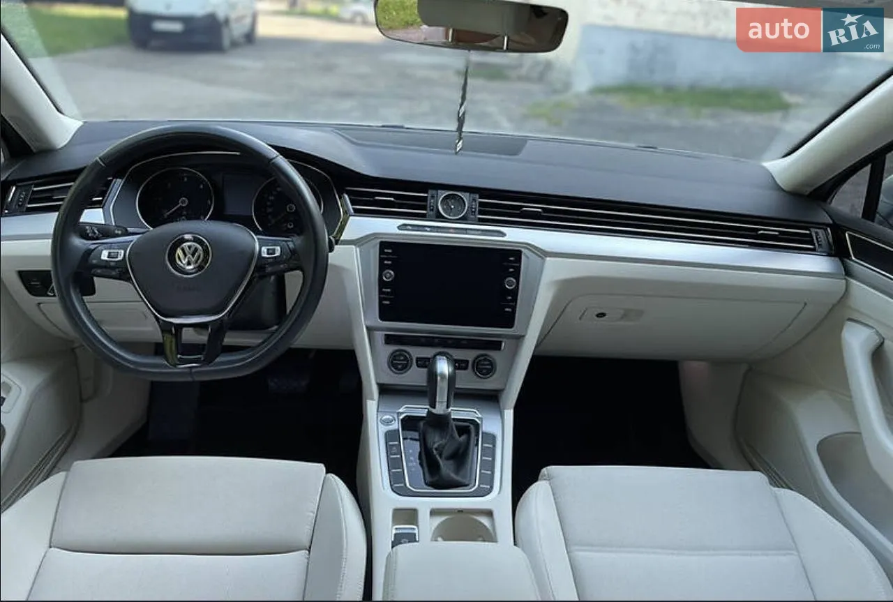 2019 Volkswagen Passat - мініатюра 12