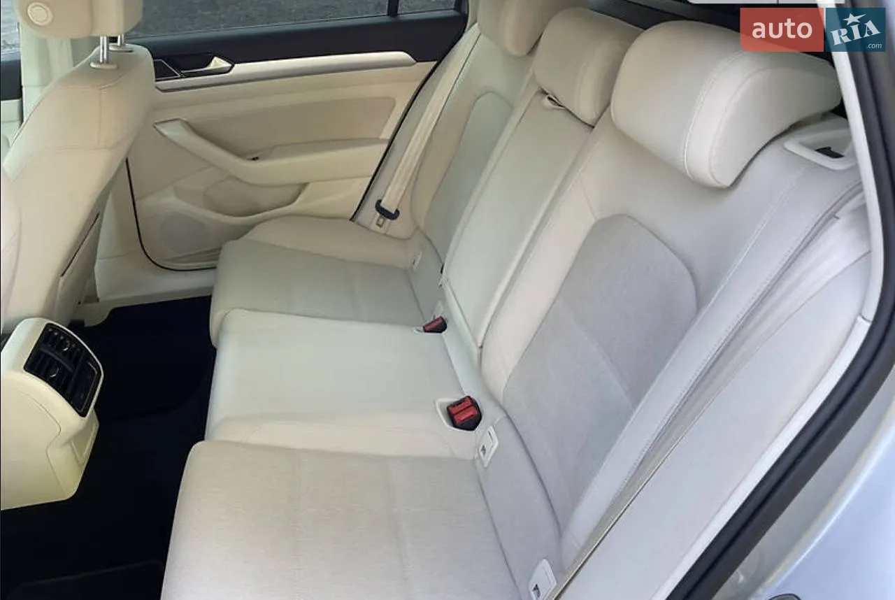 2019 Volkswagen Passat - мініатюра 20