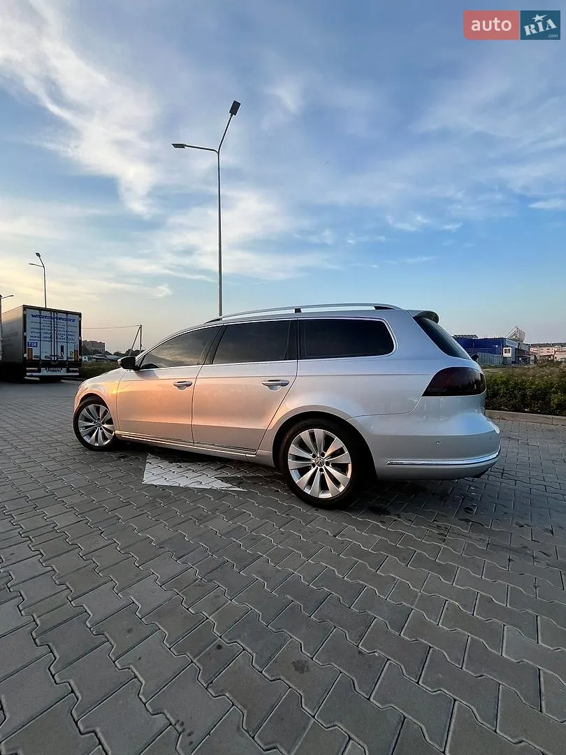 2011 Volkswagen Passat - мініатюра 10