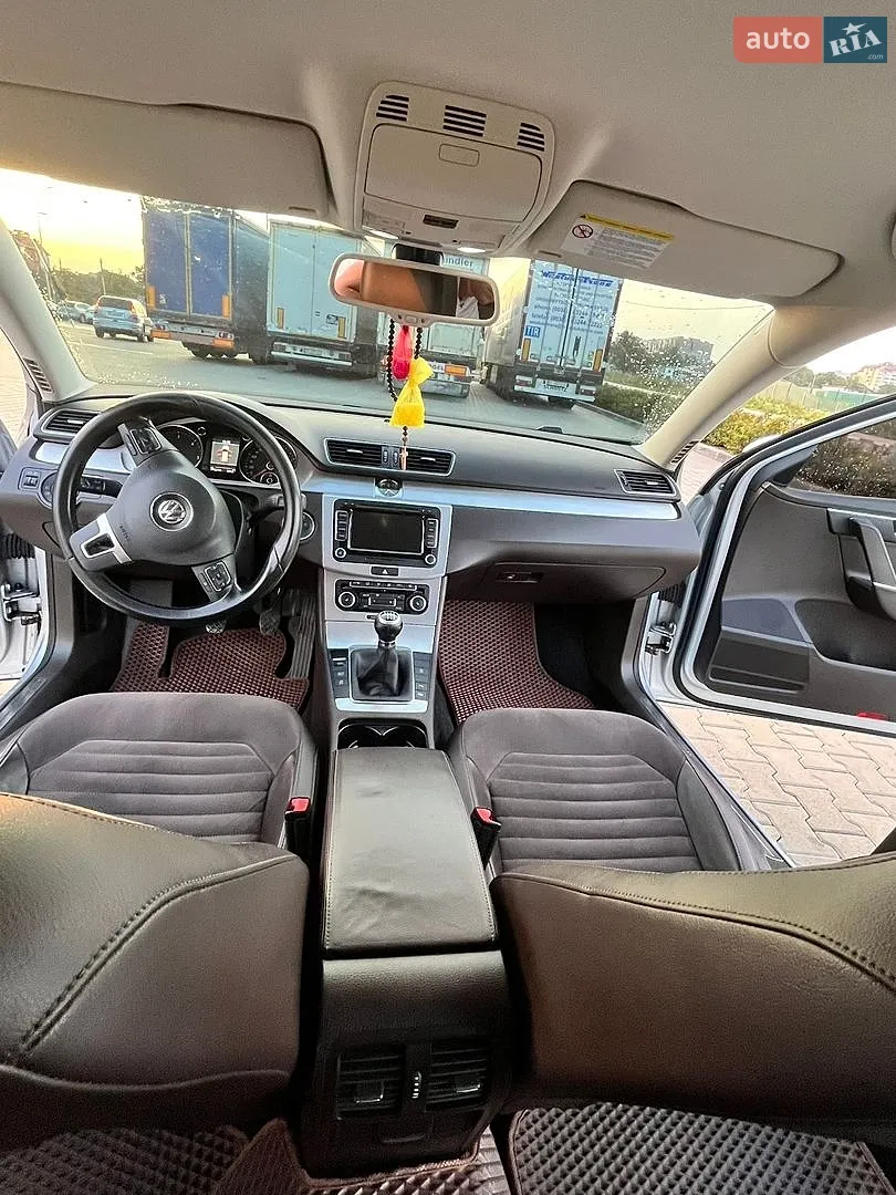 2011 Volkswagen Passat - мініатюра 17