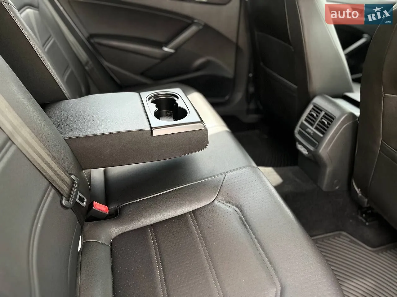 2020 Volkswagen Passat - мініатюра 43