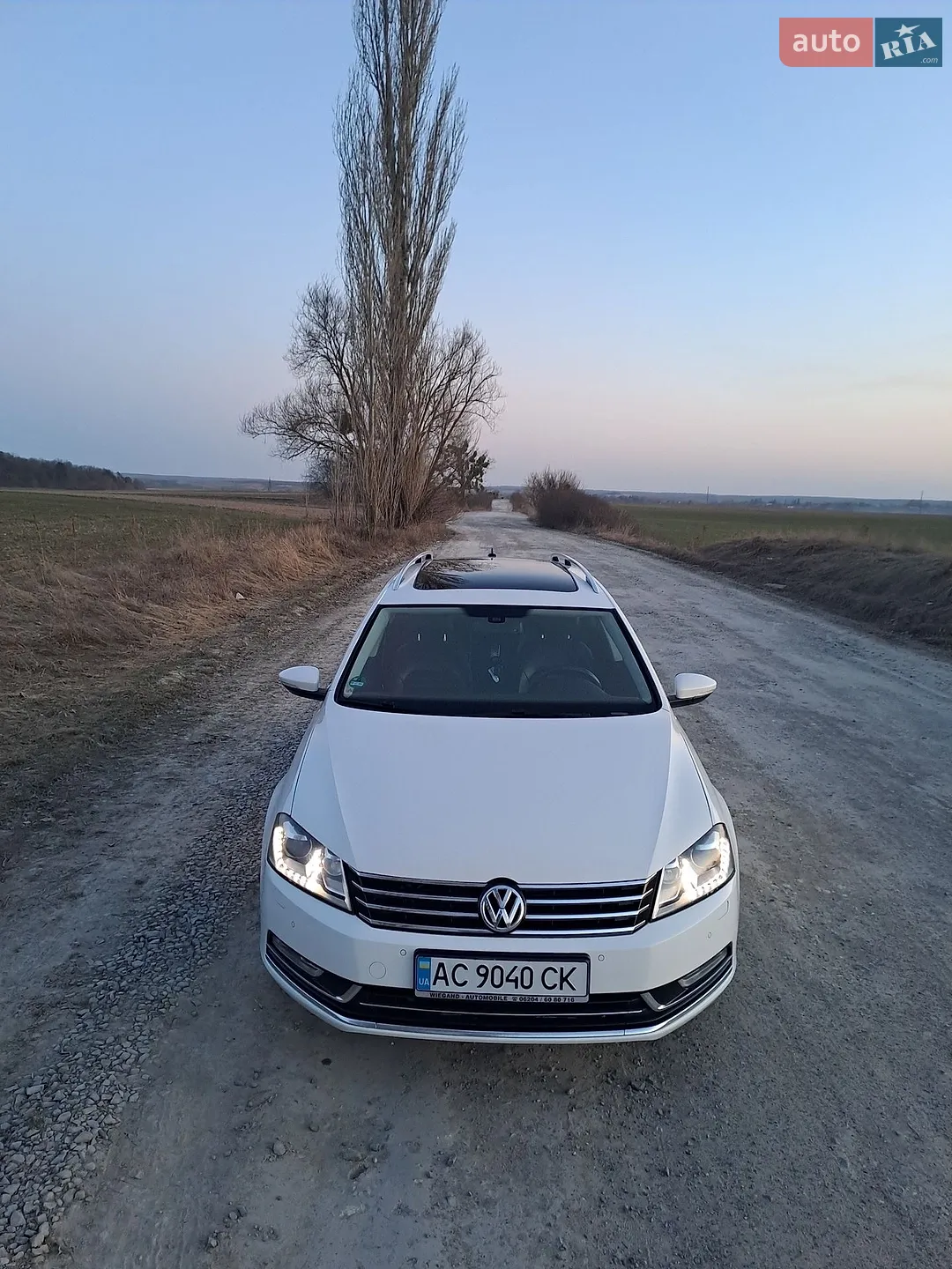 2012 Volkswagen Passat - мініатюра 2