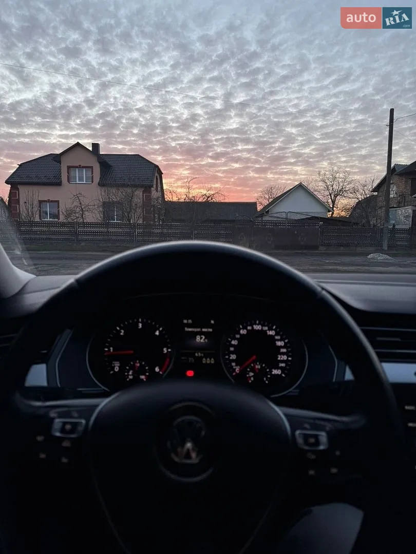 2015 Volkswagen Passat - мініатюра 9