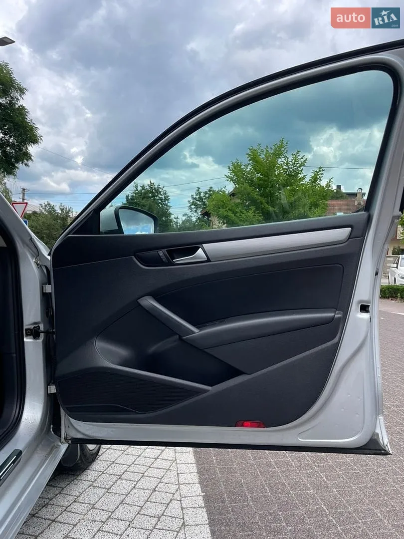2014 Volkswagen Passat - мініатюра 32