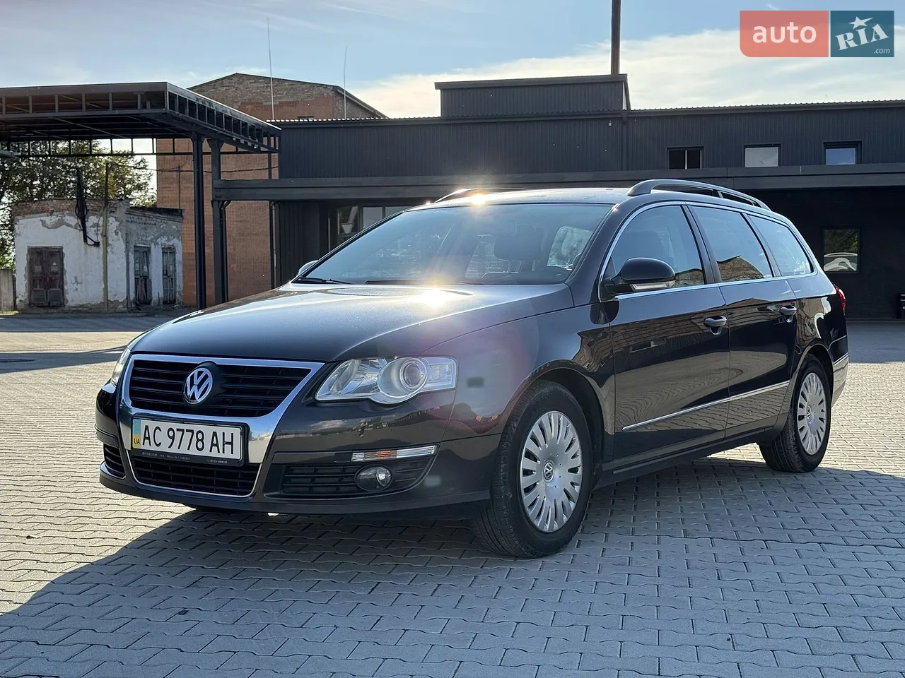 2010 Volkswagen Passat - мініатюра 25