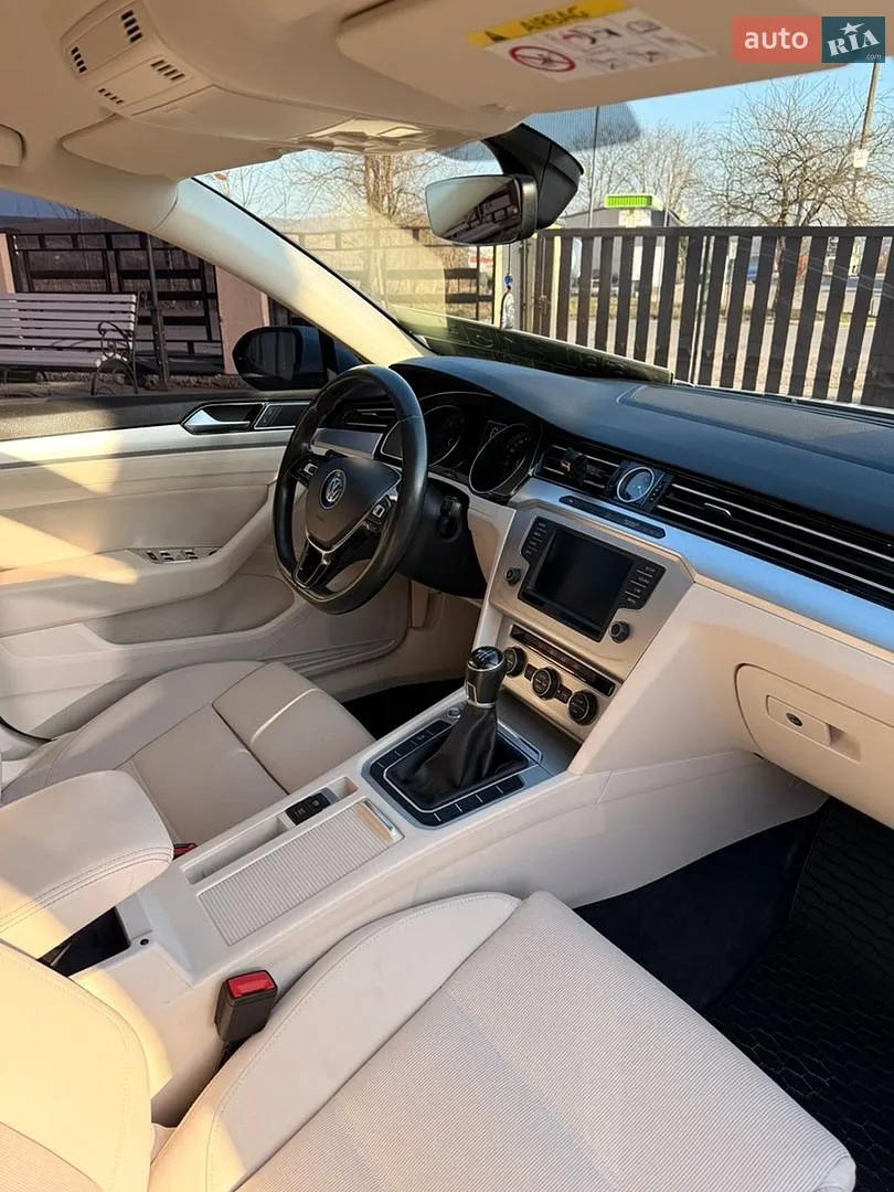 2016 Volkswagen Passat - мініатюра 38