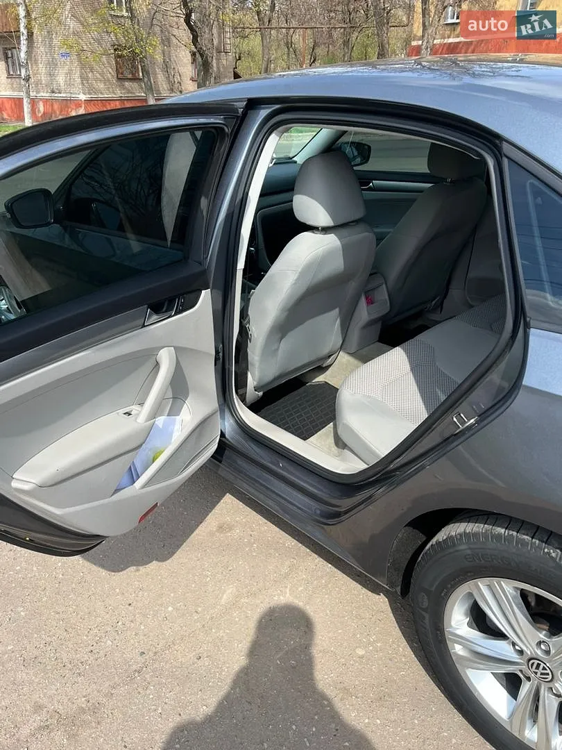 2014 Volkswagen Passat - мініатюра 9