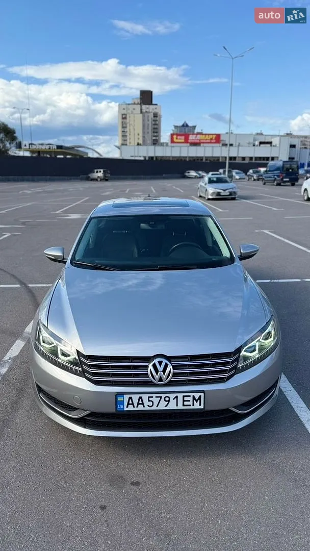 2011 Volkswagen Passat - мініатюра 10