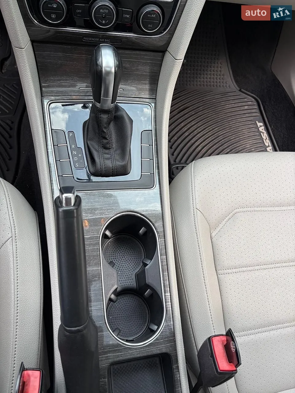 2016 Volkswagen Passat - мініатюра 33