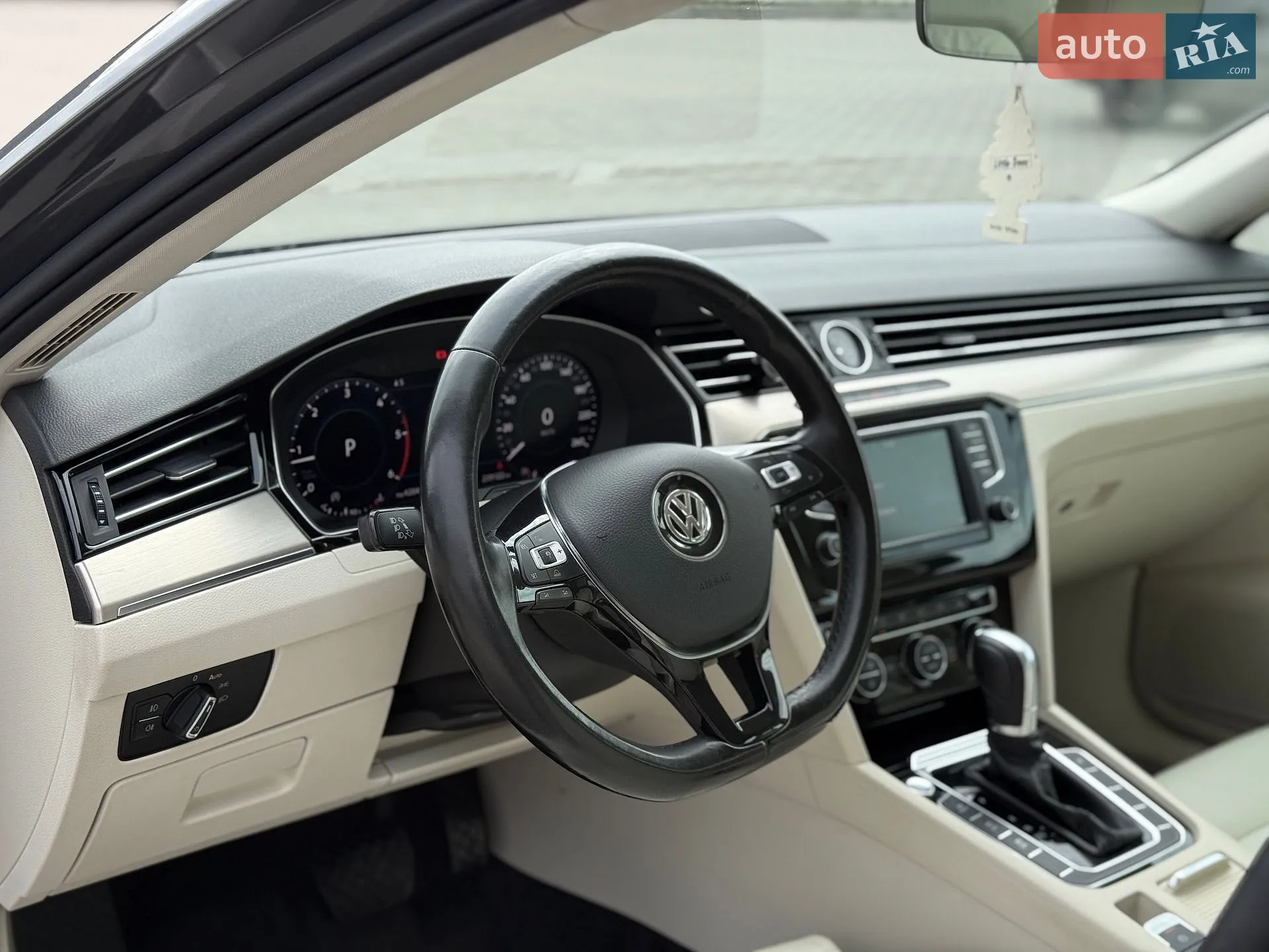 2017 Volkswagen Passat - мініатюра 24