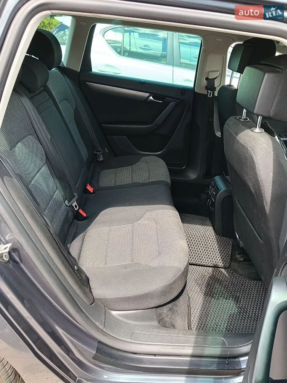 2011 Volkswagen Passat - мініатюра 16