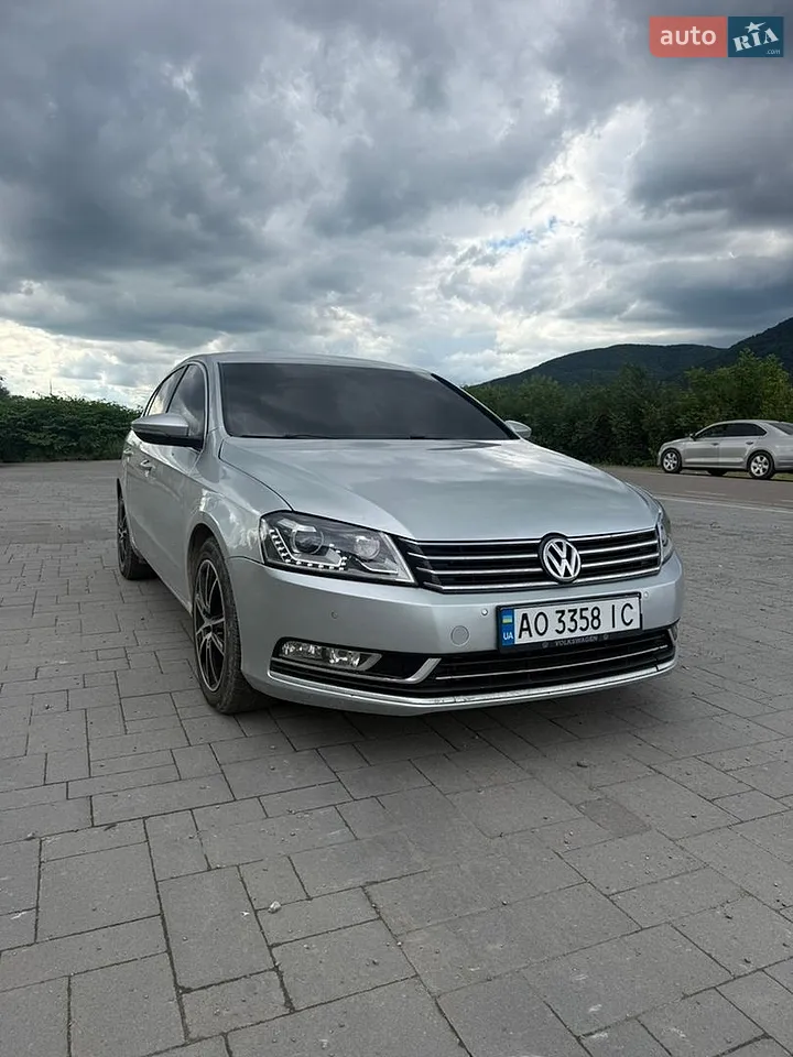 2010 Volkswagen Passat - мініатюра 15
