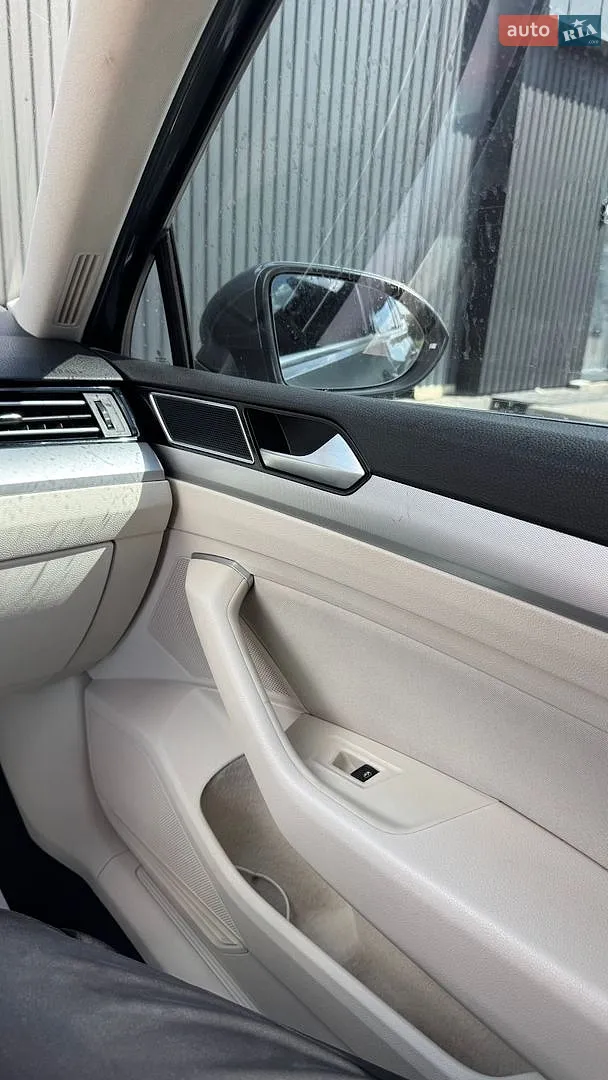 2017 Volkswagen Passat - мініатюра 18