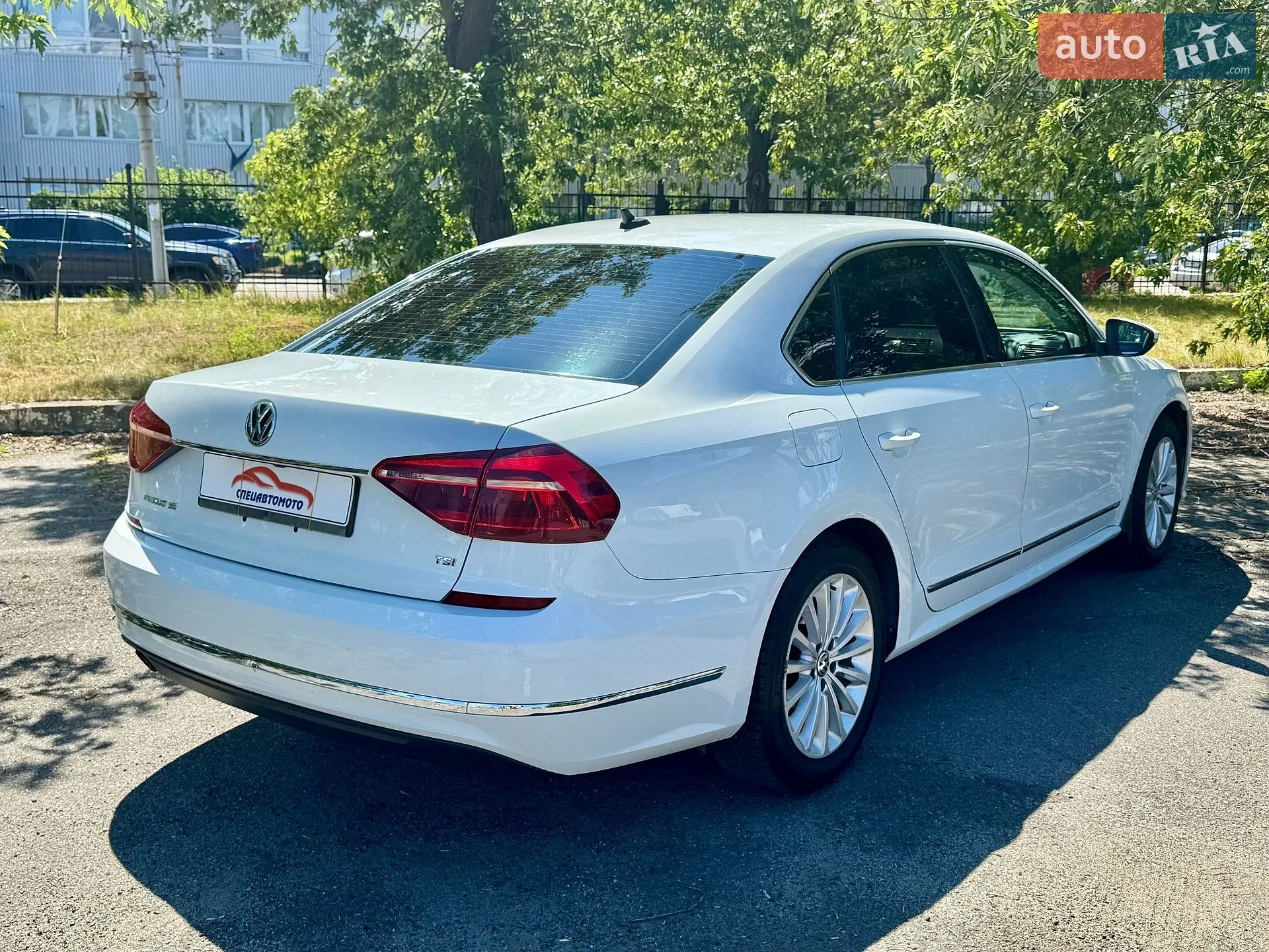 2016 Volkswagen Passat - мініатюра 12
