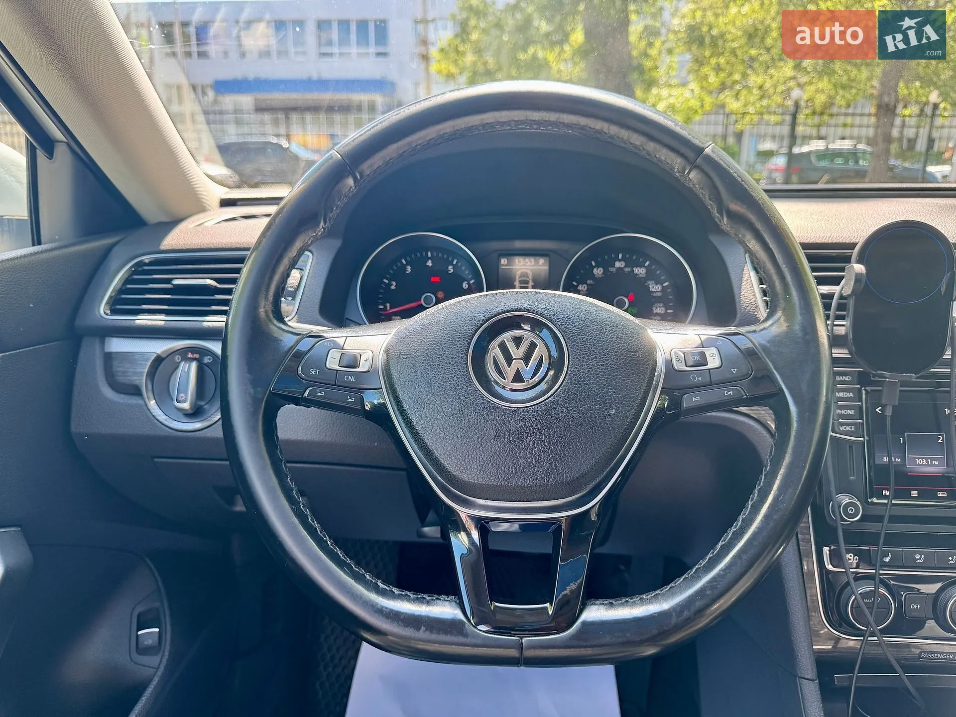 2016 Volkswagen Passat - мініатюра 23