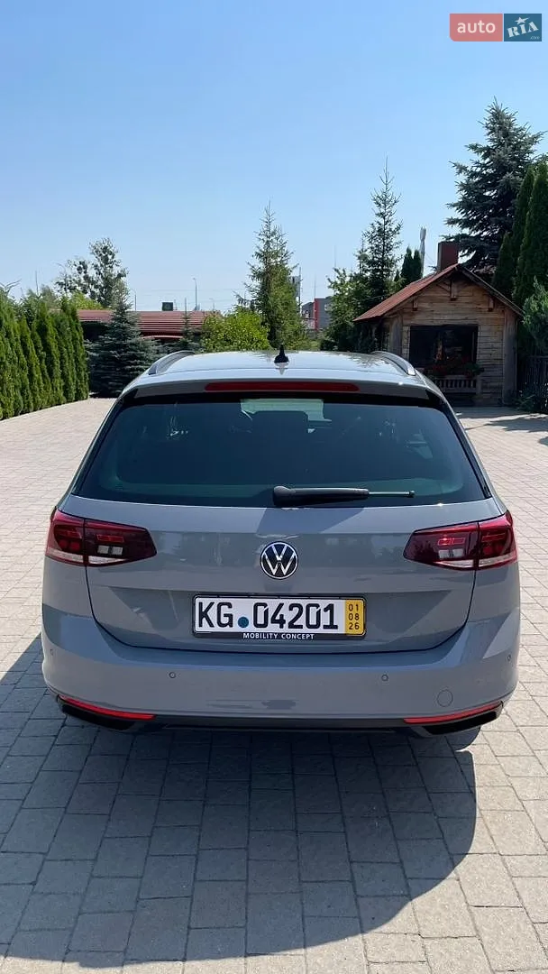 2021 Volkswagen Passat - мініатюра 8