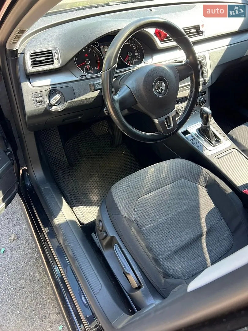 2011 Volkswagen Passat - мініатюра 9