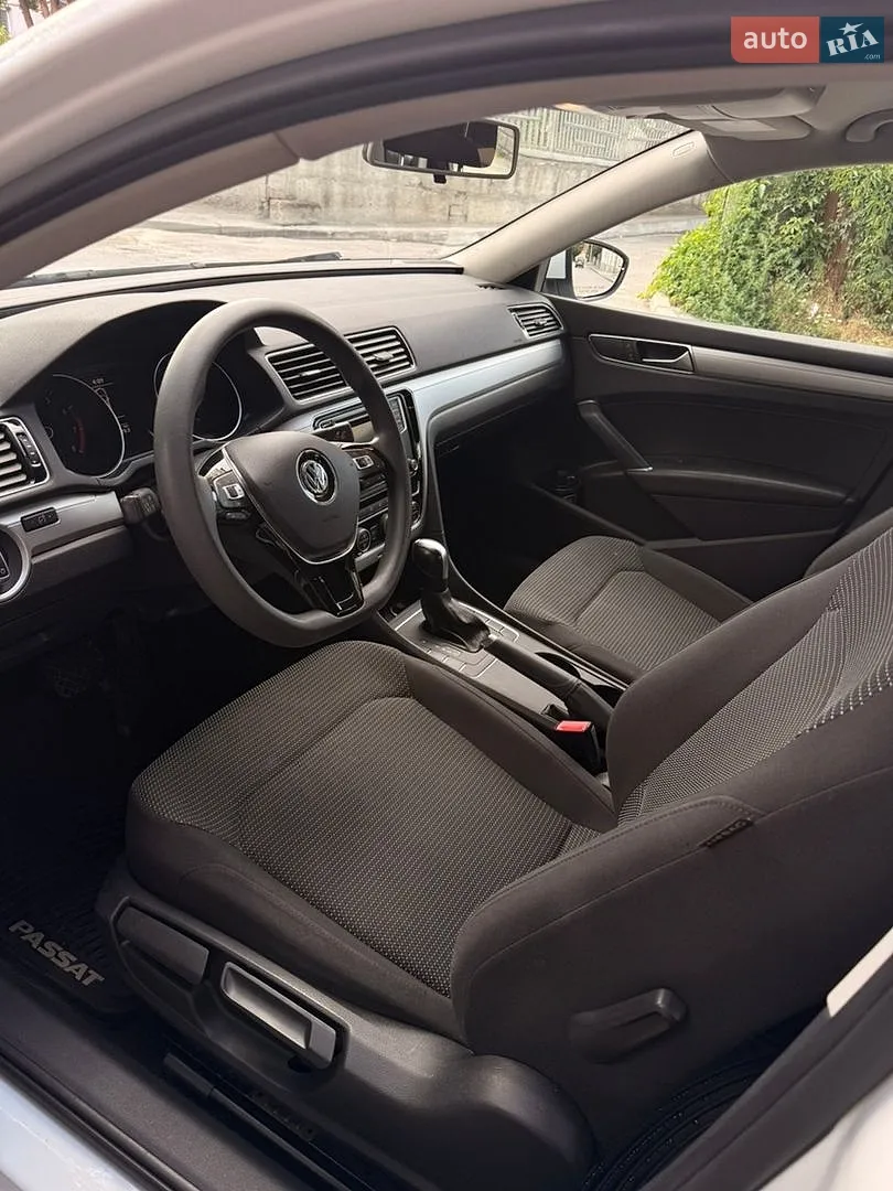 2016 Volkswagen Passat - мініатюра 8