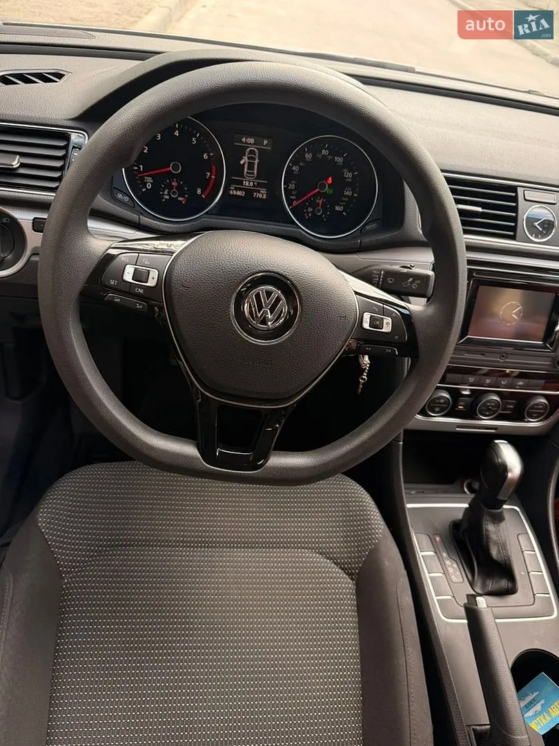 2016 Volkswagen Passat - мініатюра 9