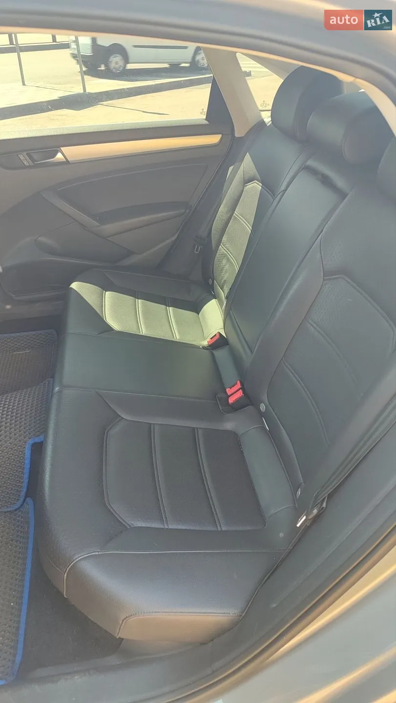 2012 Volkswagen Passat - мініатюра 8