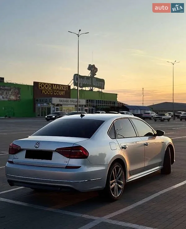 2018 Volkswagen Passat - мініатюра 4
