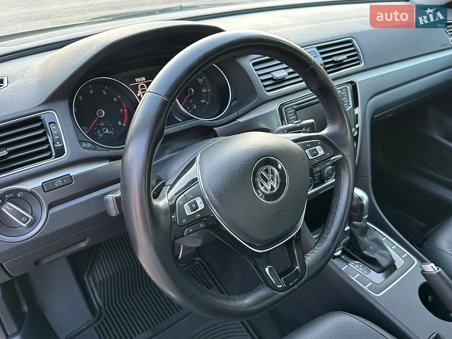 2018 Volkswagen Passat - мініатюра 39