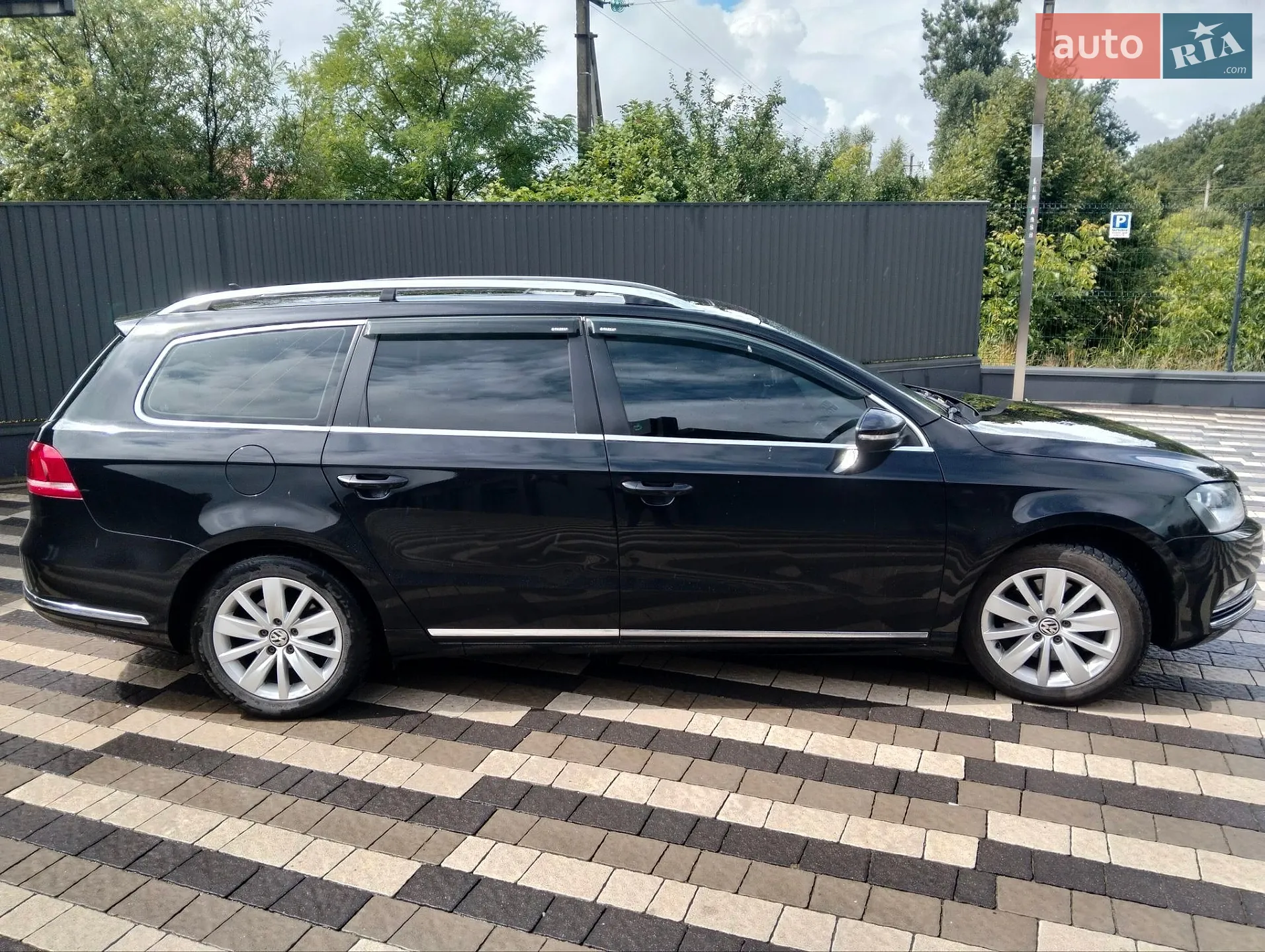 2010 Volkswagen Passat - мініатюра 2