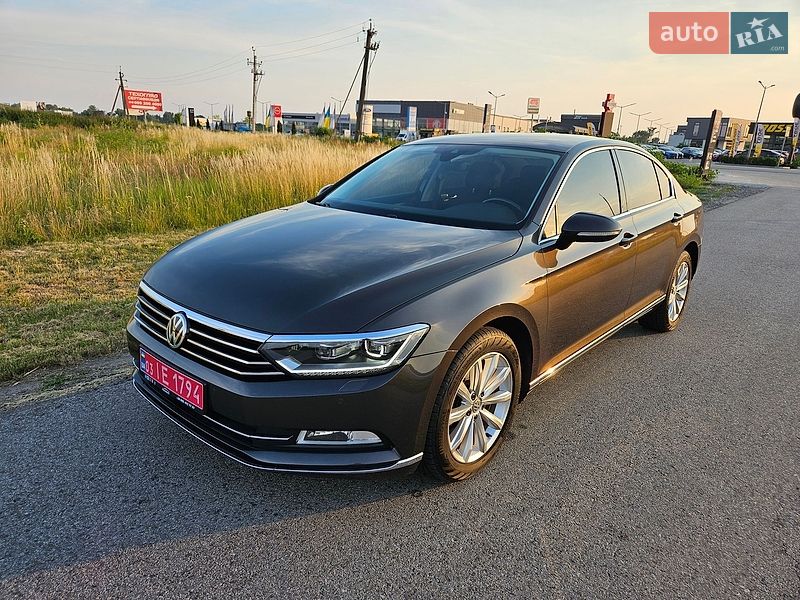 Седан Volkswagen Passat 2018 в Мукачевому