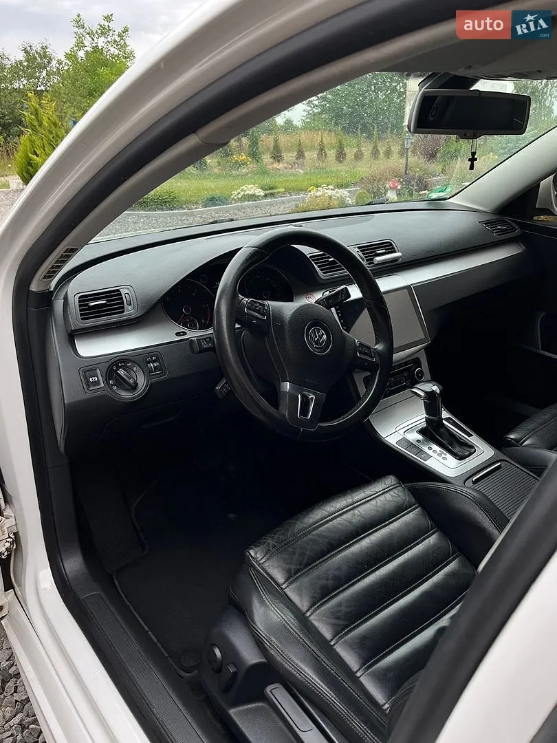 2010 Volkswagen Passat - мініатюра 19