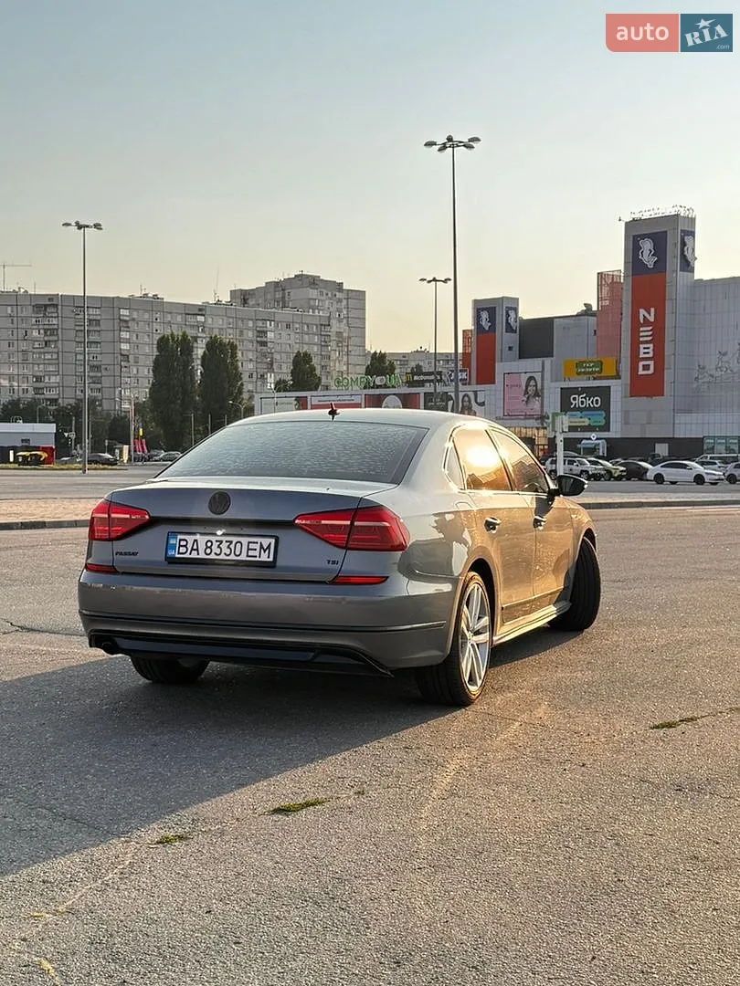 2016 Volkswagen Passat - мініатюра 2