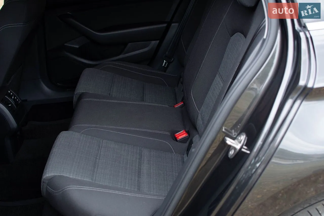2020 Volkswagen Passat - мініатюра 20
