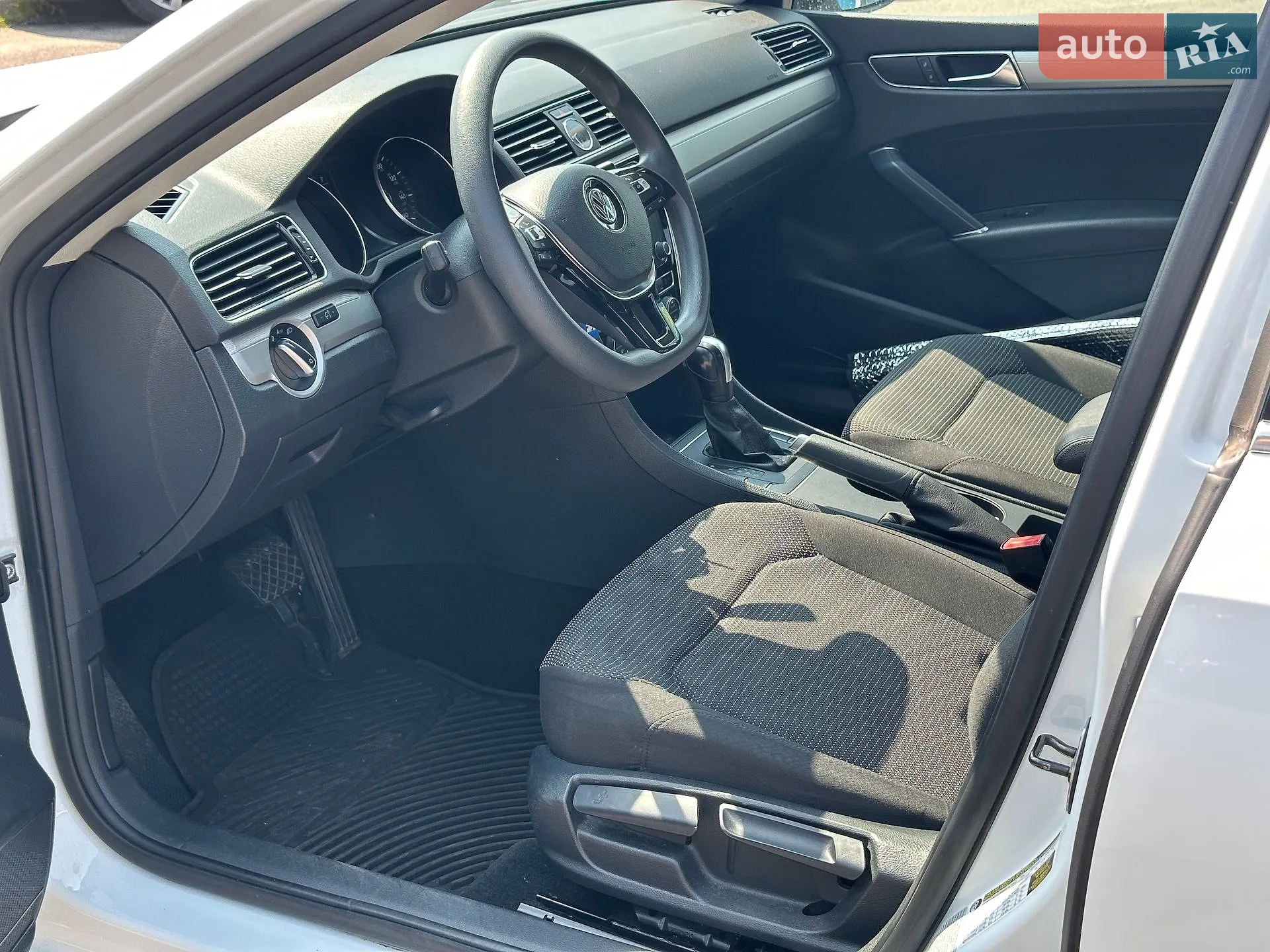 2017 Volkswagen Passat - мініатюра 13