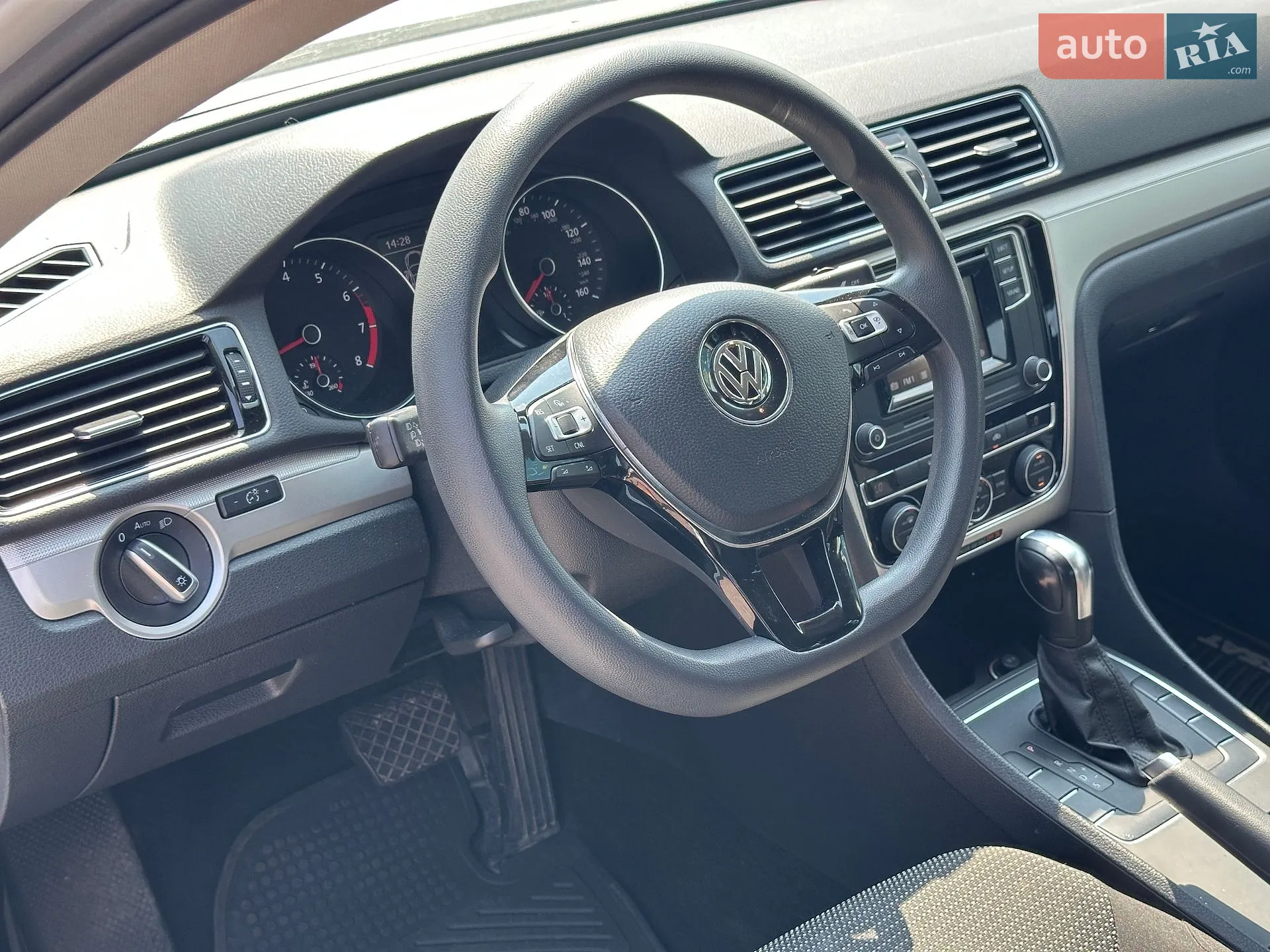 2017 Volkswagen Passat - мініатюра 14