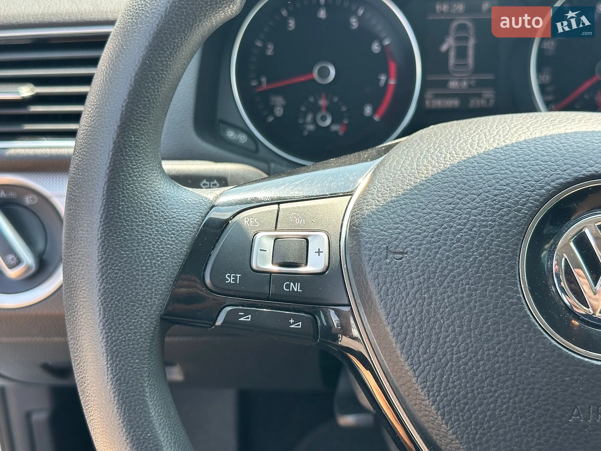 2017 Volkswagen Passat - мініатюра 20