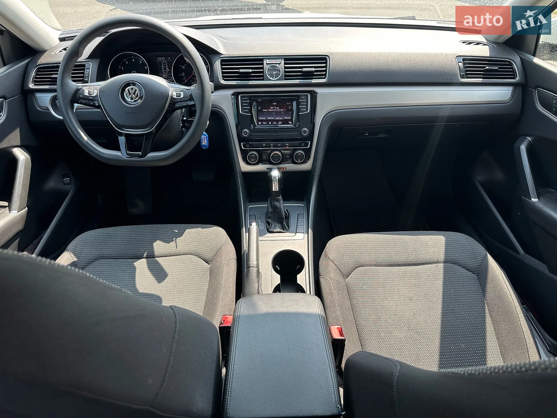 2017 Volkswagen Passat - мініатюра 28