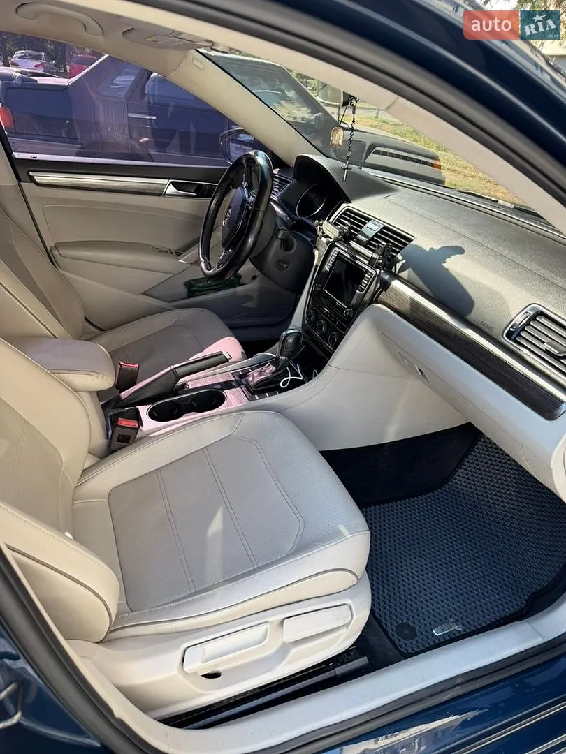 2017 Volkswagen Passat - мініатюра 10