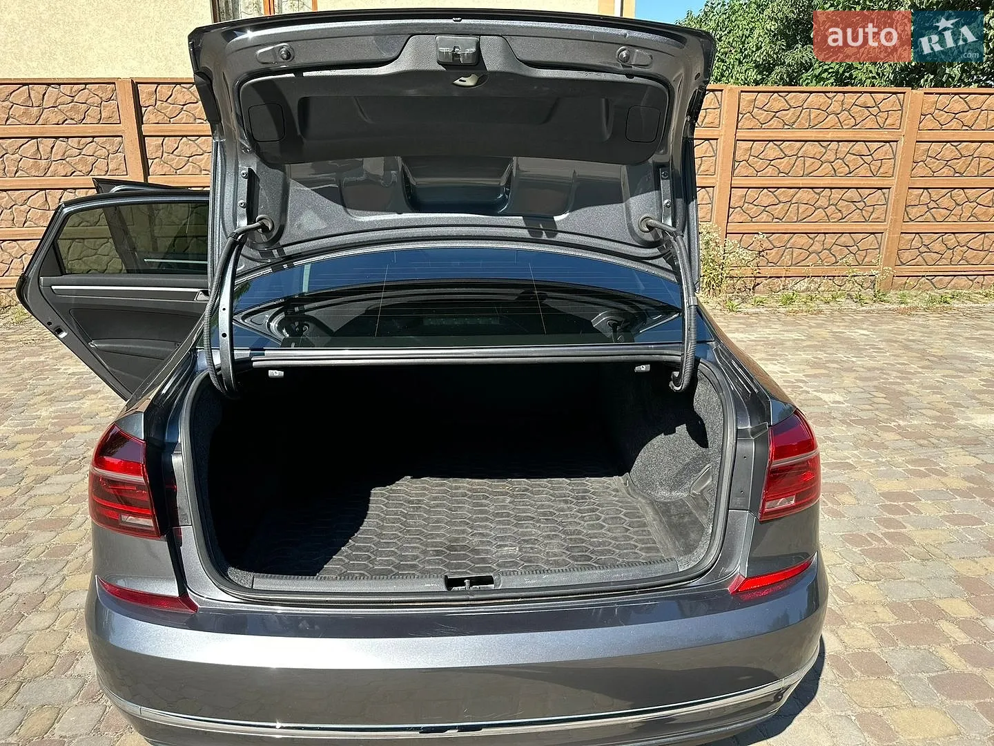 2017 Volkswagen Passat - мініатюра 18