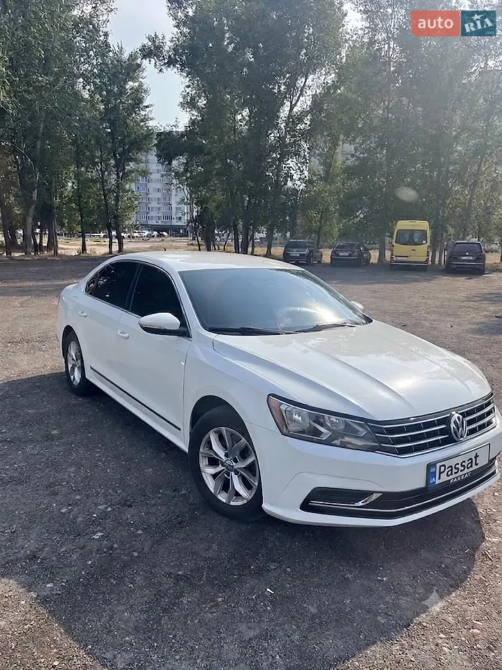 2016 Volkswagen Passat - мініатюра 11