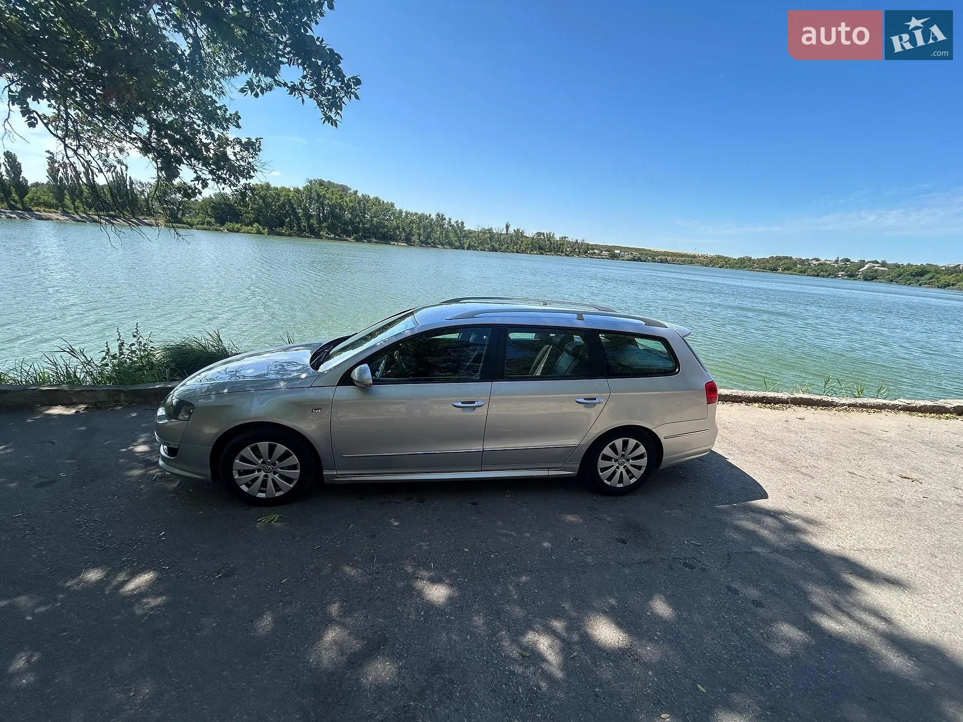 2010 Volkswagen Passat - мініатюра 17