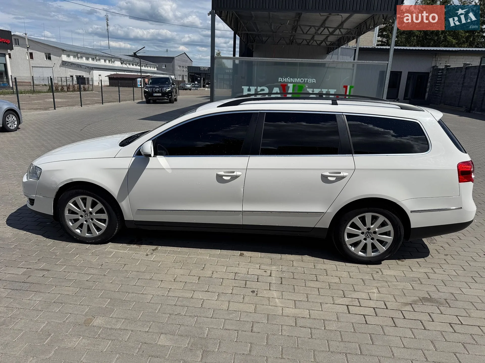 2010 Volkswagen Passat - мініатюра 3