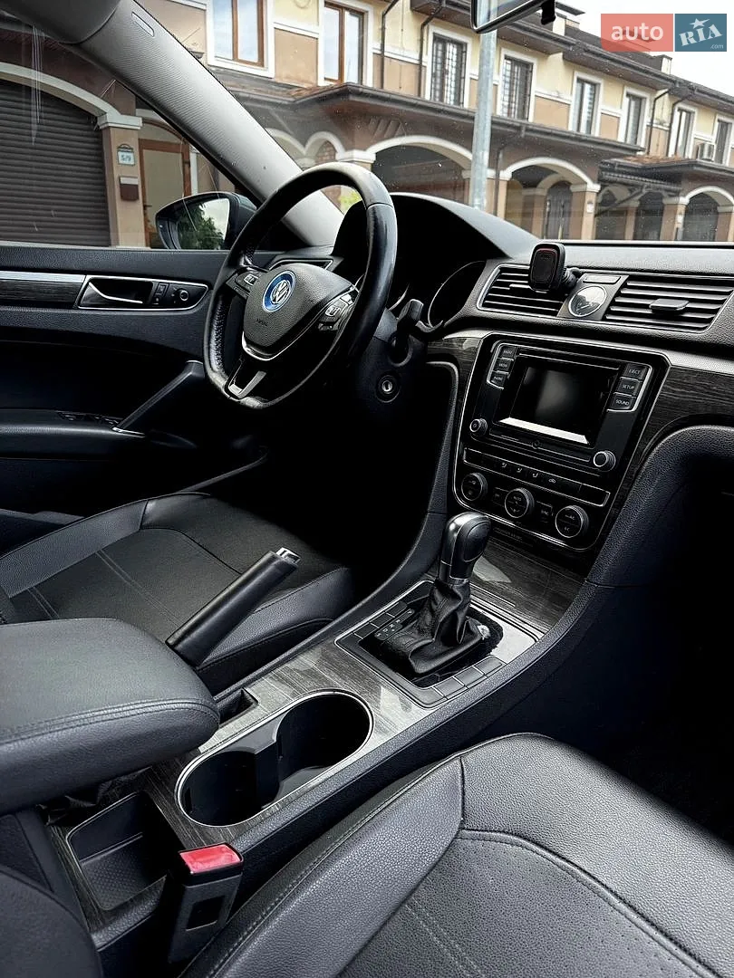 2015 Volkswagen Passat - мініатюра 16